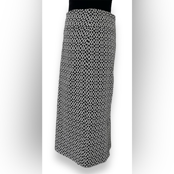 SOHO APPAREL LTD. Black & White Stretchy Pencil Skirt M - Picture 3 of 10
